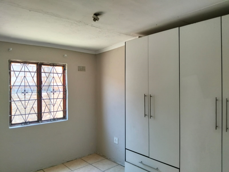 To Let 5 Bedroom Property for Rent in Mthata Eastern Cape